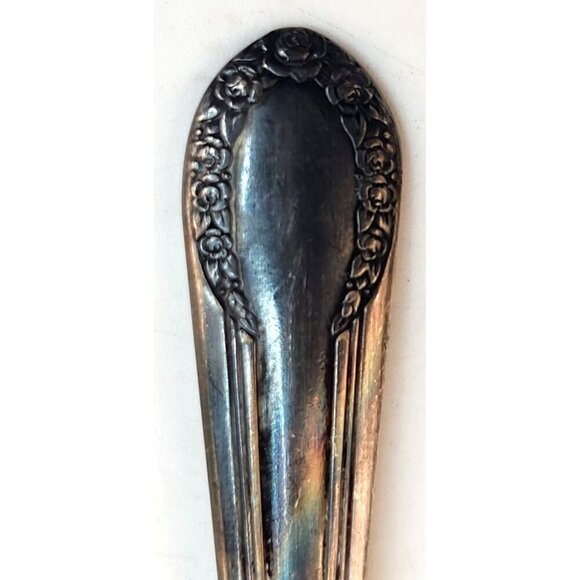 WIlliam Rogers Extra Silverplate Cocktail Fork With Floral Handle Design 5.5 in - Picture 5 of 10